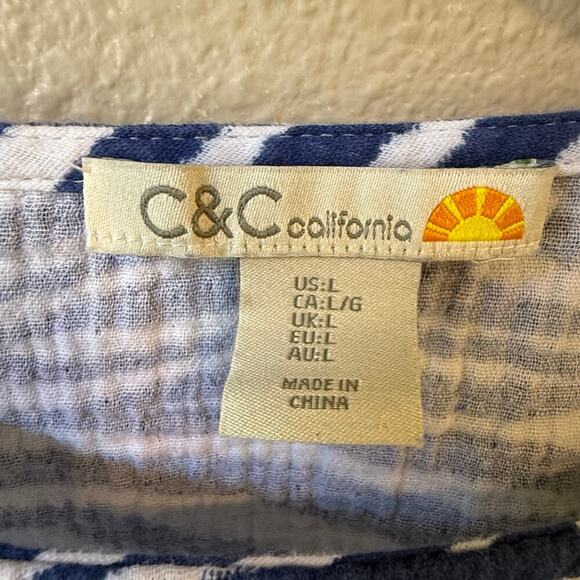 C&C California Cotton 3/4 Sleeve Blue & White Women's Top size Large - Picture 8 of 9